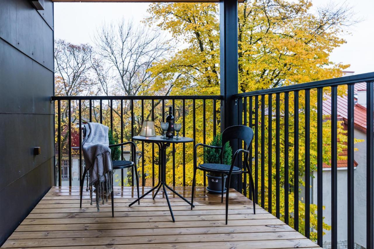 Thomas' - Trendy, & Balcony Apartment Tallinn